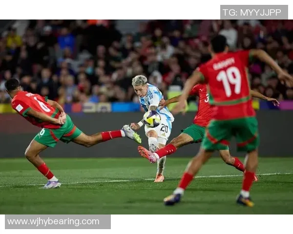 18岁球员15分+2断+2帽场次：弗拉格超越科比&詹姆斯