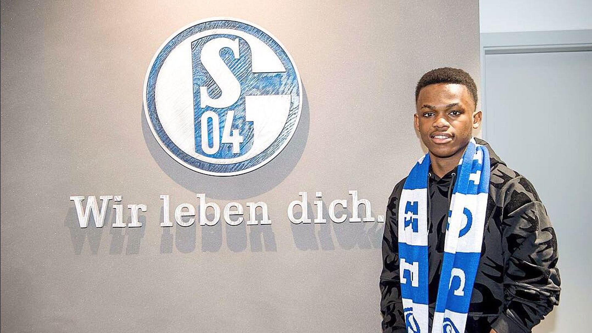 表现也同样 表现也同样